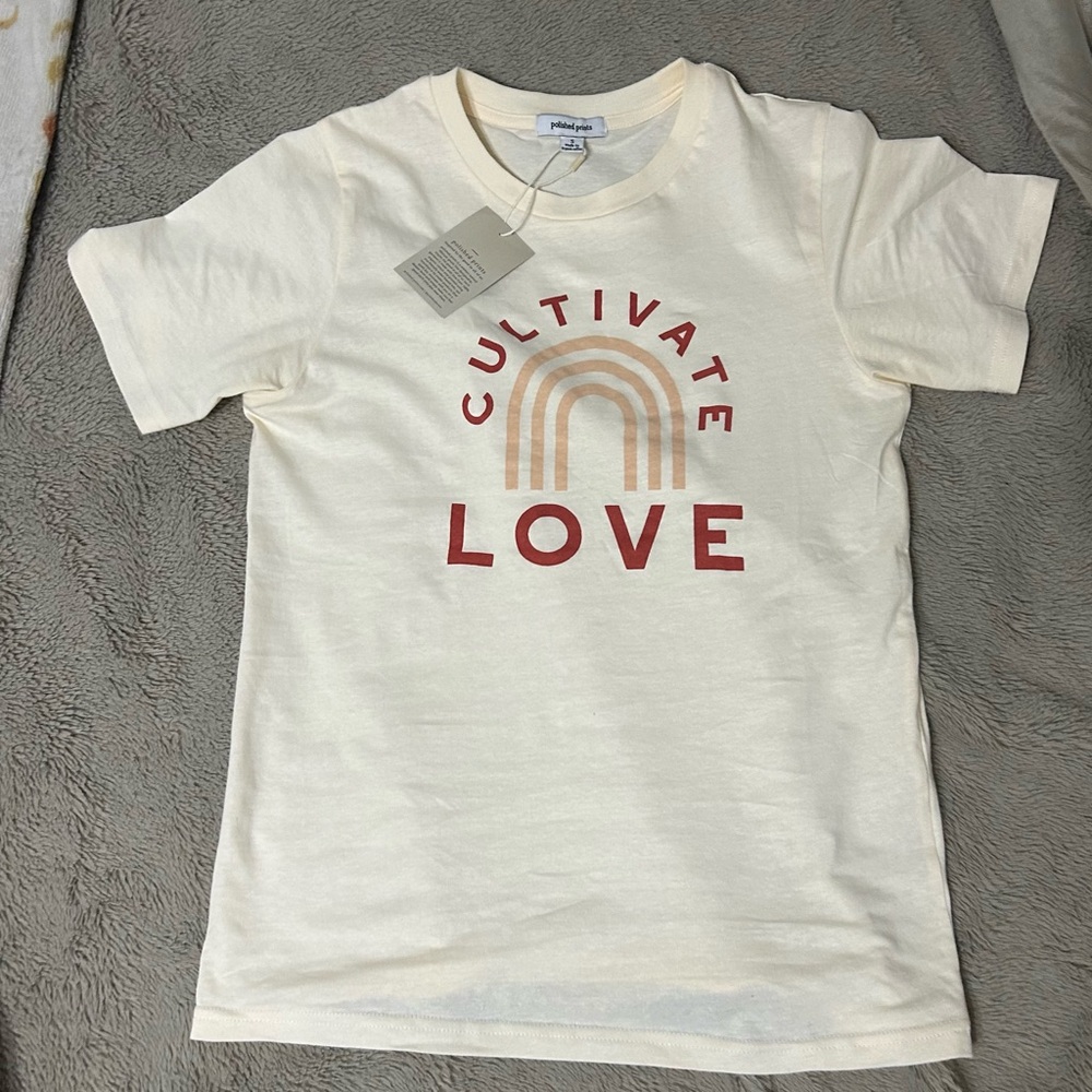 NWT 100% Organic Cotton Rainbow Graphic Cultivate Love TShirt